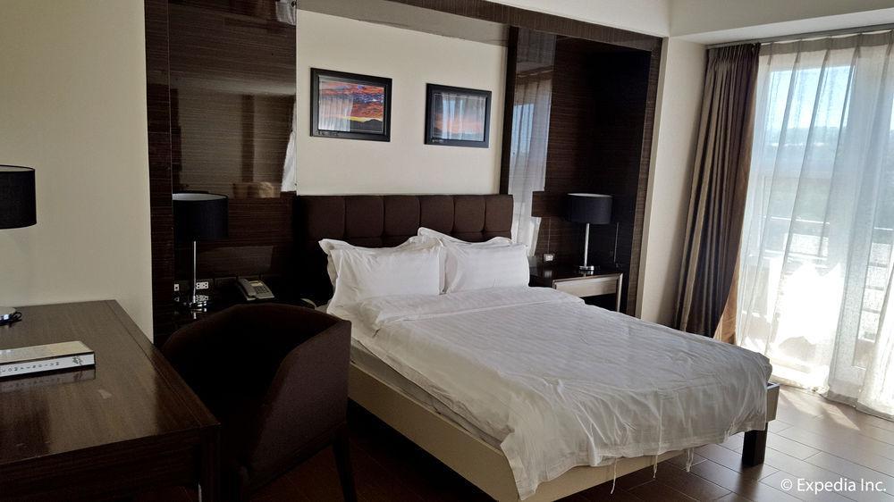 Newtown Plaza Hotel Baguio City Exterior photo