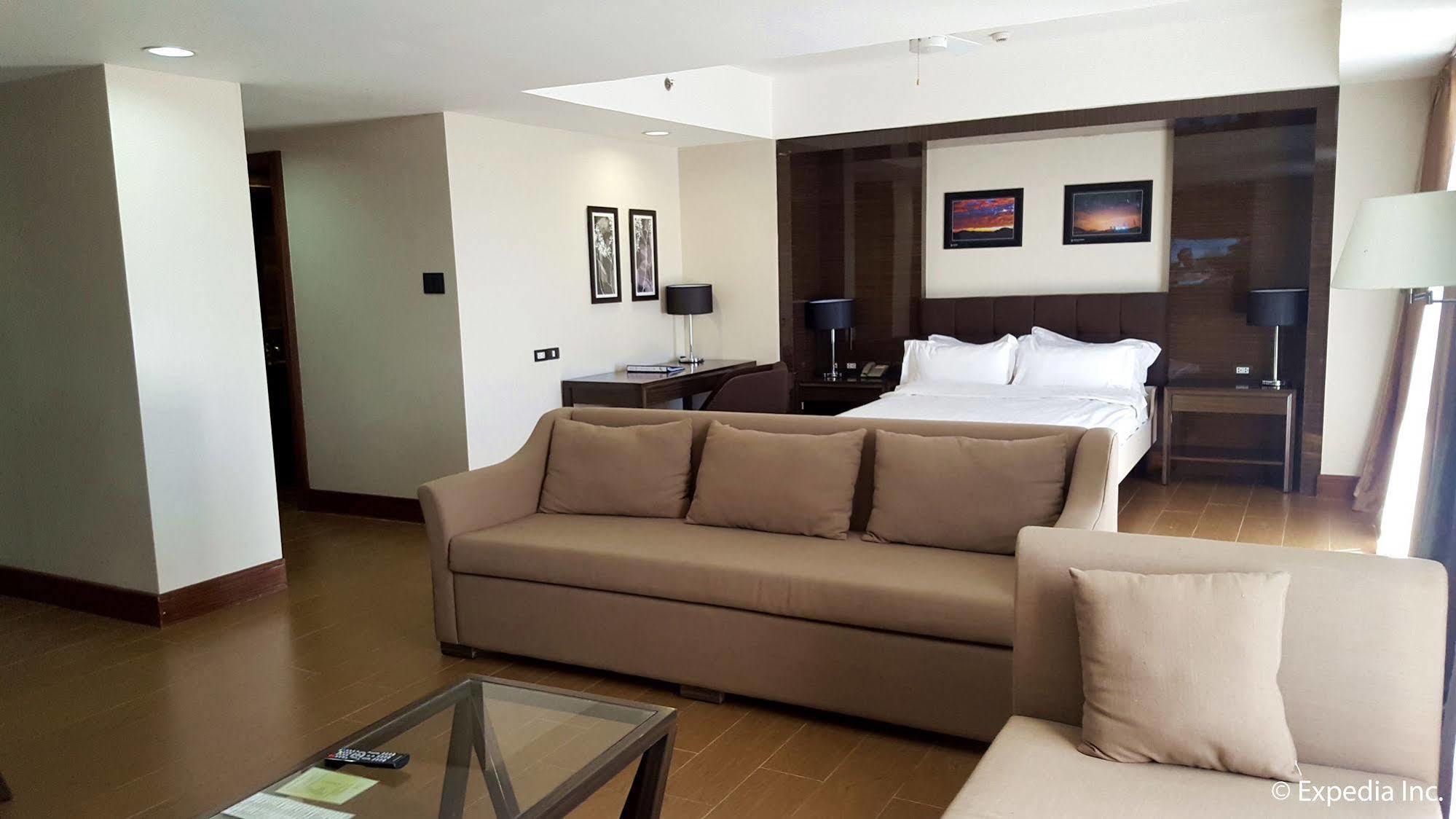 Newtown Plaza Hotel Baguio City Exterior photo